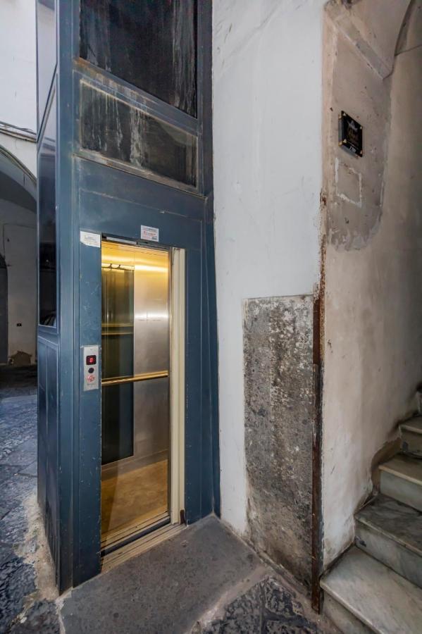 Napoli Squares Suites Экстерьер фото